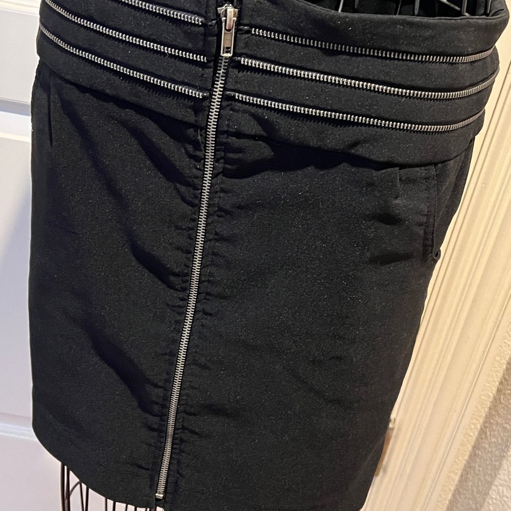 Paper Tee Black Pencil Skirt with Zipper Detail Sz L - Picture 2 of 13